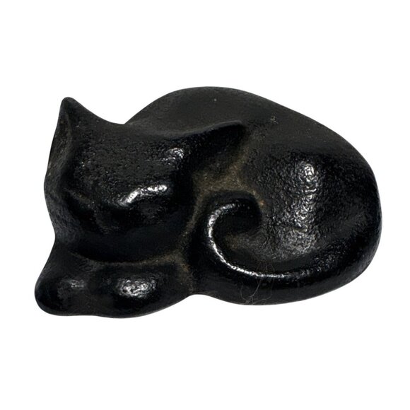 Sleeping Cat Paperweight Nanbu Ironware Cast Iron 2.5" Long - Picture 1 of 5